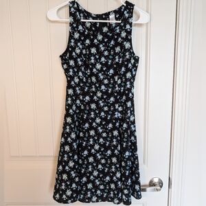 H&M Divided Black Floral skater dress size 6